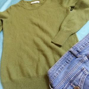 Old Navy Sweater